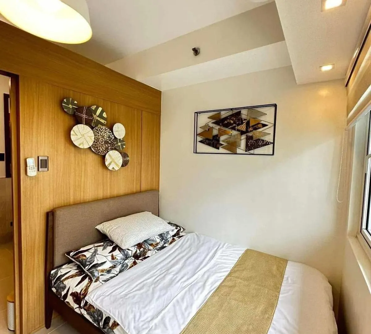 Condo Near Moa And Naia Manila 0*,  Philippines